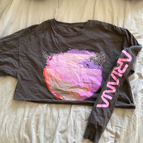 Ariana Grande NASA coachella merch - Picture 4 of 4